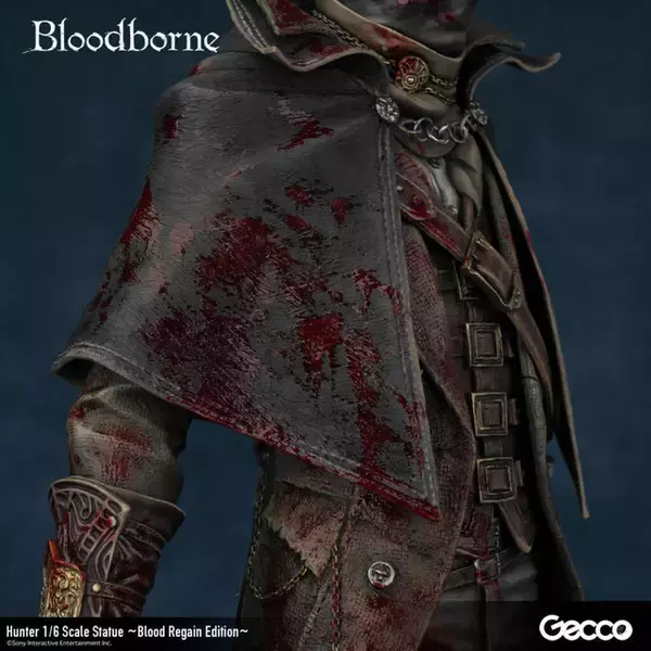「返り血を浴びて仁王立ちする姿がカッコいい！『Bloodborne』より「狩人」が約8万円のスタチュー化」の画像