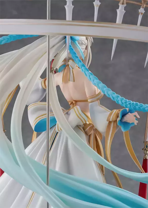 「気品ある水着姿が美しい！『FGO』より「水妃モルガン」フィギュアが、豪華な円形装飾など見どころ満載」の画像