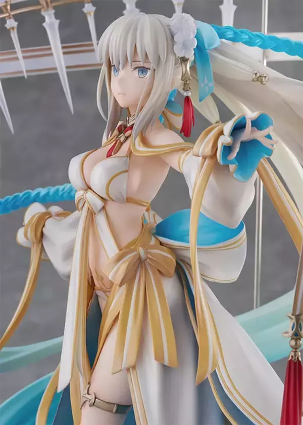 「気品ある水着姿が美しい！『FGO』より「水妃モルガン」フィギュアが、豪華な円形装飾など見どころ満載」の画像