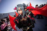 「『アズレン』から『NIKKE』まで目白押し！世界中から美女コスプレイヤーが集った2024年冬コミケをプレイバック【写真45枚】」の画像7