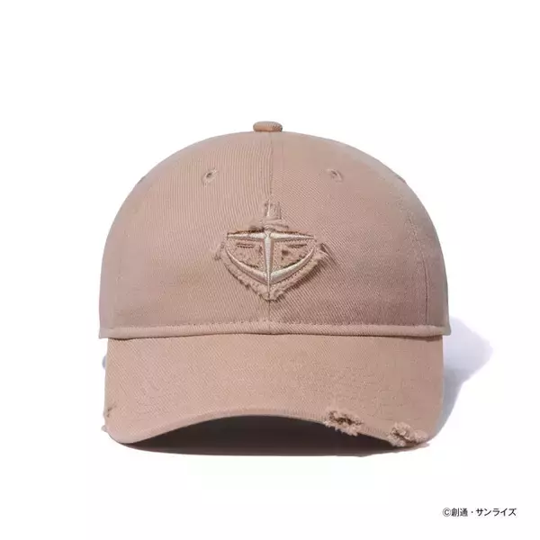 「「機動戦士ガンダム」地球連邦軍、ジオン軍マークの立体刺繡がクール！「NEW ERA」コラボコレクションに、キャップや名場面Tシャツなどラインナップ」の画像