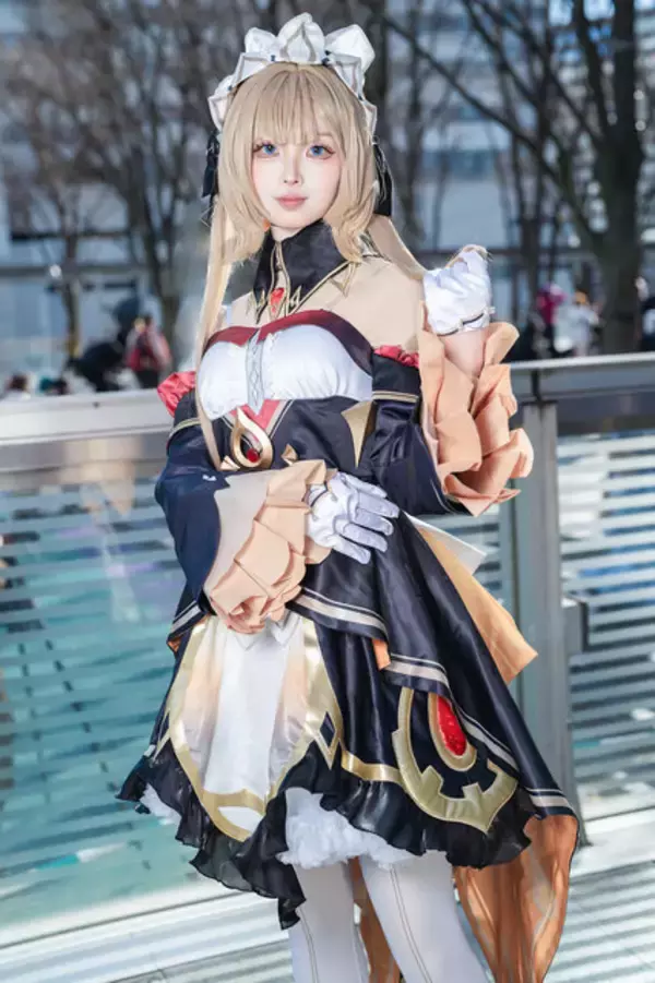 「【コスプレ】可憐なお顔にエレガントなフォンテーヌ風のドレス姿が似合う！『原神』サンドローネの美女レイヤーがとても優雅だった【写真8枚】」の画像
