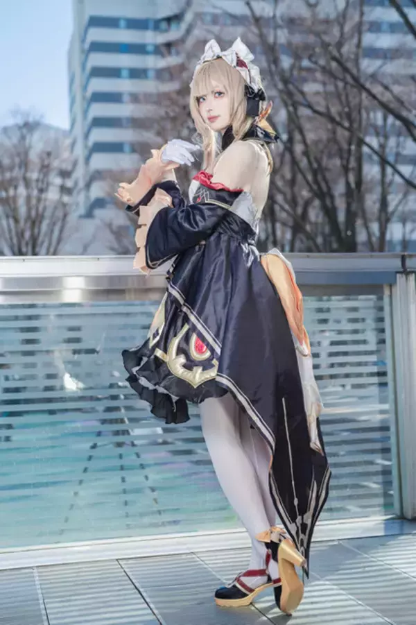 「【コスプレ】可憐なお顔にエレガントなフォンテーヌ風のドレス姿が似合う！『原神』サンドローネの美女レイヤーがとても優雅だった【写真8枚】」の画像