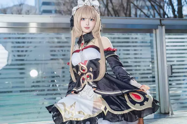 「【コスプレ】可憐なお顔にエレガントなフォンテーヌ風のドレス姿が似合う！『原神』サンドローネの美女レイヤーがとても優雅だった【写真8枚】」の画像