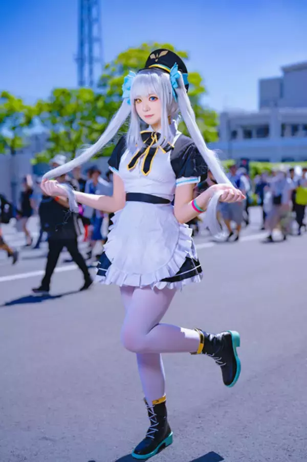 「【コスプレ】オッドアイに銀髪ツインテ、軍服メイド？の最強属性VTuber”神楽めあ”に扮する人気レイヤー・Yuki亭のコスが可憐！！【写真9枚】」の画像
