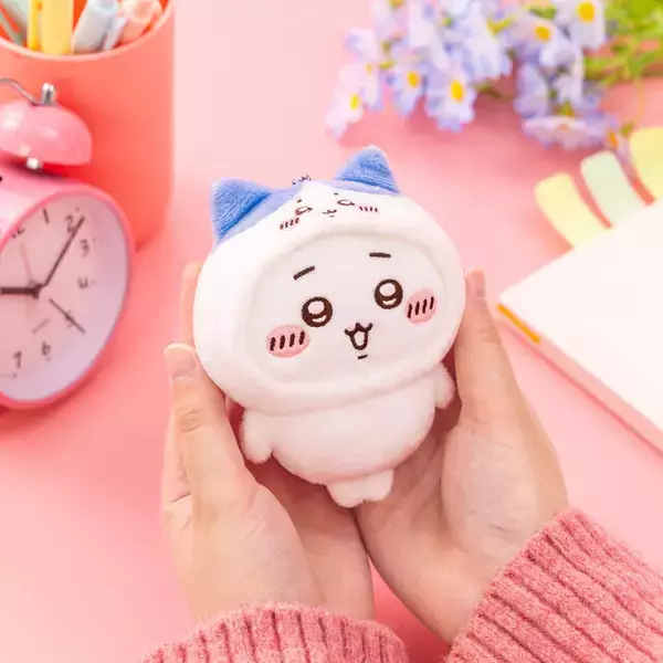 「オンラインくじ「ちいかわだらけくじ」が2月24日発売！ぬいぐるみやポシェットまで、“全部ちいかわ尽くし”の衝撃ラインナップ」の画像