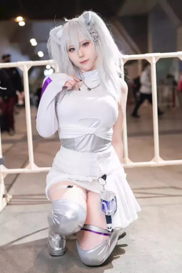 「【コスプレ】可愛すぎる百鬼あやめ、ミニスカジャージのすばるに小悪魔笑顔のラプラスまで「ホロEXPO」美女レイヤー10選【写真41枚】」の画像