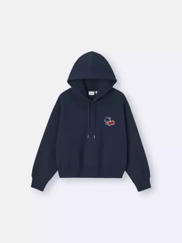 「GUの「ハローキティ＆ポムポムプリン」コラボコレクション先行予約を見逃さないで！スウェットやふわふわな“なりきり”ルームウェアが可愛い」の画像