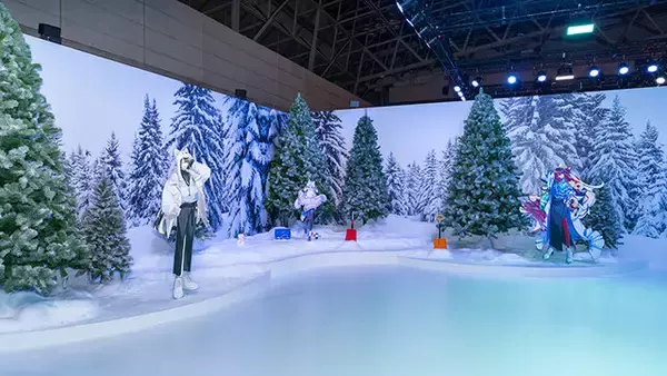 「「FGOフェス2022」パネル展示&動画劇は必見！描き下ろし衣装のサーヴァントと巡る世界展【フォトレポ】」の画像