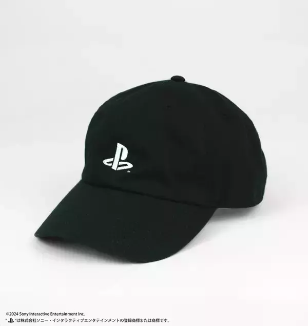 「PS5やコントローラーを大胆にデザイン！Tシャツやトートバッグなど「プレステ」ファン必見の新作グッズ全18種がラインナップ」の画像