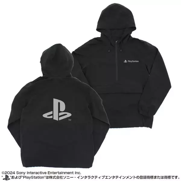 「PS5やコントローラーを大胆にデザイン！Tシャツやトートバッグなど「プレステ」ファン必見の新作グッズ全18種がラインナップ」の画像