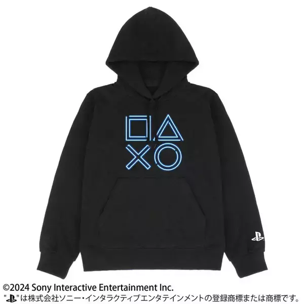 「PS5やコントローラーを大胆にデザイン！Tシャツやトートバッグなど「プレステ」ファン必見の新作グッズ全18種がラインナップ」の画像