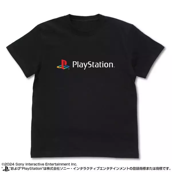 「PS5やコントローラーを大胆にデザイン！Tシャツやトートバッグなど「プレステ」ファン必見の新作グッズ全18種がラインナップ」の画像