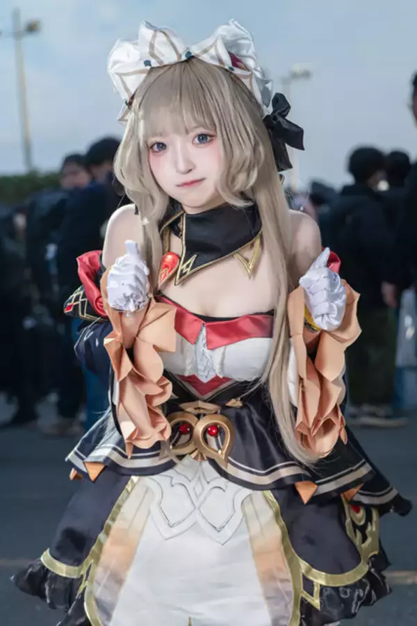 「【コスプレ】スタイル最高“マキマ”バニーに『ドラクエ5』フローラ＆ビアンカ、サロメ嬢まで「コミケ107」美女レイヤー8選【写真32枚】」の画像