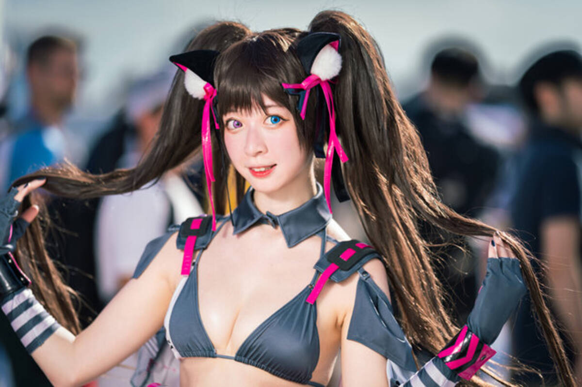 コミケ102】『NIKKE』リアル10連ガチャにXフォロワー約159万の美女 