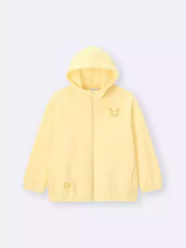 「「ジーユー」×「ポケピース」コラボ発売！お出かけからリラックスタイムまで、ほっこりした日常を切り取ったデザインに」の画像