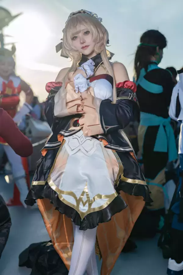 「【コスプレ】スタイル抜群な「ゼンゼロ」イヴリンや「学マス」リーリヤ、ホロライブまで人気キャラ勢揃いの「コミケ」美女レイヤー10選【写真44枚】」の画像