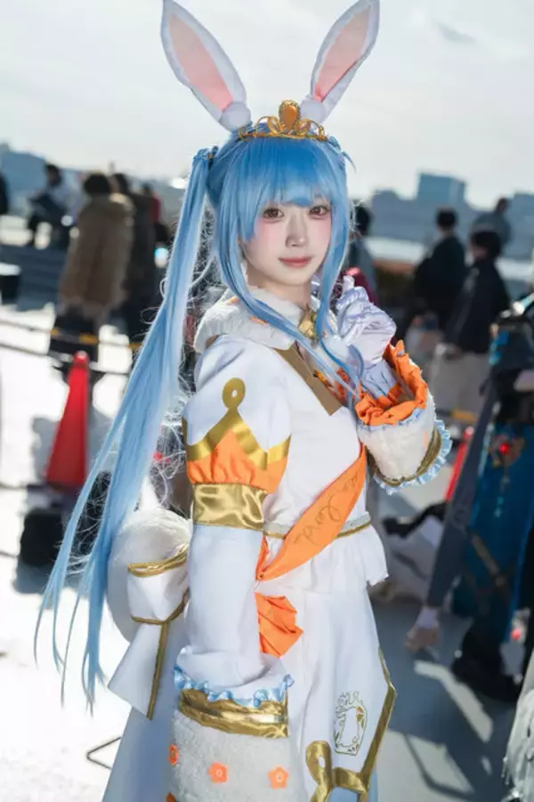 「【コスプレ】スタイル抜群な「ゼンゼロ」イヴリンや「学マス」リーリヤ、ホロライブまで人気キャラ勢揃いの「コミケ」美女レイヤー10選【写真44枚】」の画像