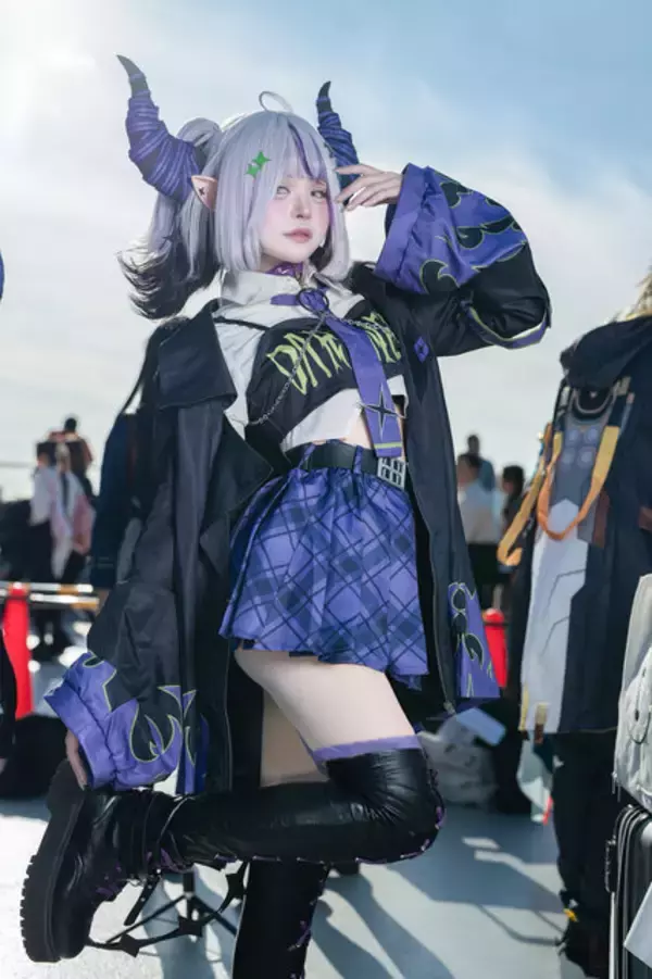 「【コスプレ】スタイル抜群な「ゼンゼロ」イヴリンや「学マス」リーリヤ、ホロライブまで人気キャラ勢揃いの「コミケ」美女レイヤー10選【写真44枚】」の画像