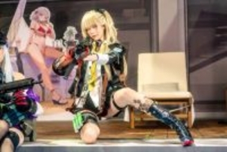 【コスプレ】スレンダーな長い美脚がかっこよすぎ！台湾美女の『ドルフロ2』リヴァが強烈な目力でクールに魅せる【台北ゲームショウ2026】