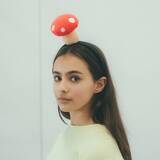 「意外としっくりくる…？『MOTHER2』状態異常を再現できる「キノコのカチューシャ」が発売決定ー新連載も開始、1人目はお笑い芸人パンサー・菅」の画像2