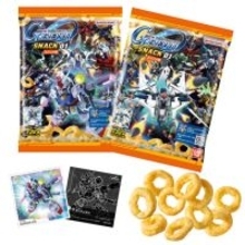 『SDガンダム ジージェネ エターナル』スナックに、ゲームで利用可能なプレバン限定コードが付いてくる！全32種のシールもアツい