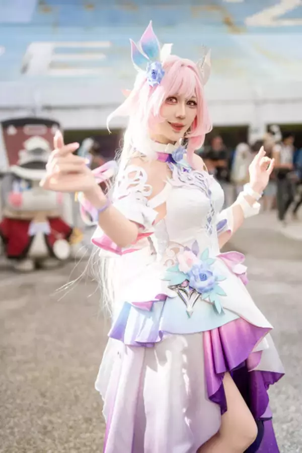 「【コスプレ】NIKKE、鳴潮、アズレン…人気ゲーム揃い踏み！躍動する曲線美で魅せる美女レイヤー8選【写真29枚】」の画像