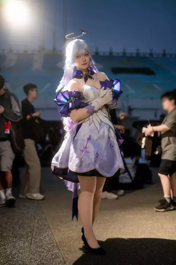 「【コスプレ】NIKKE、鳴潮、アズレン…人気ゲーム揃い踏み！躍動する曲線美で魅せる美女レイヤー8選【写真29枚】」の画像