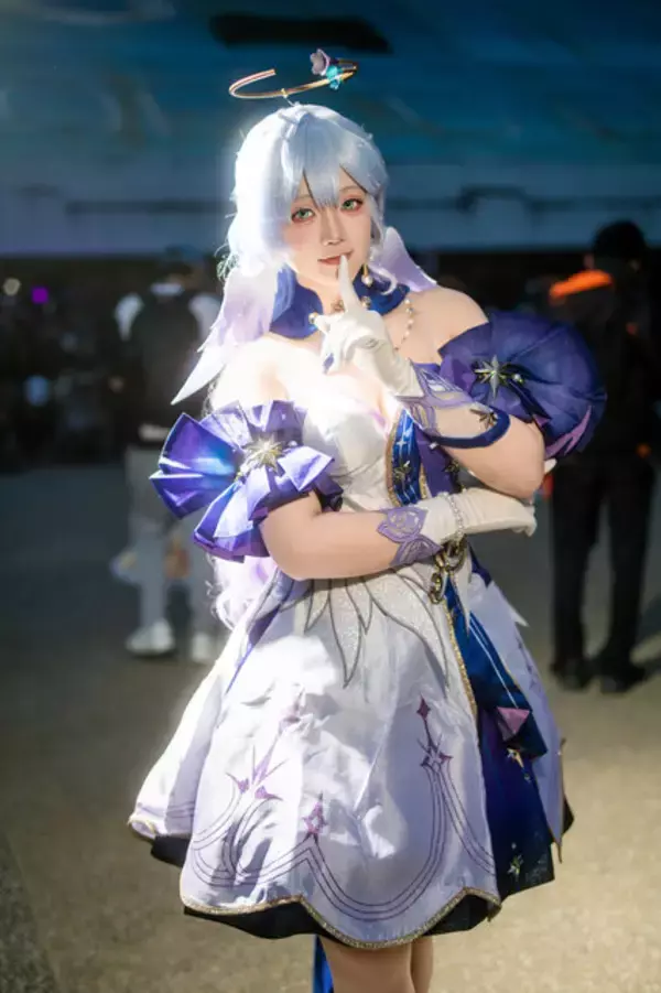 「【コスプレ】NIKKE、鳴潮、アズレン…人気ゲーム揃い踏み！躍動する曲線美で魅せる美女レイヤー8選【写真29枚】」の画像