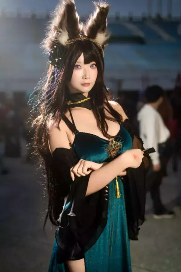 「【コスプレ】NIKKE、鳴潮、アズレン…人気ゲーム揃い踏み！躍動する曲線美で魅せる美女レイヤー8選【写真29枚】」の画像