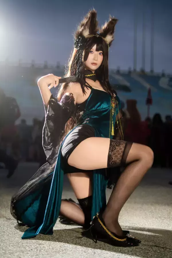 「【コスプレ】NIKKE、鳴潮、アズレン…人気ゲーム揃い踏み！躍動する曲線美で魅せる美女レイヤー8選【写真29枚】」の画像