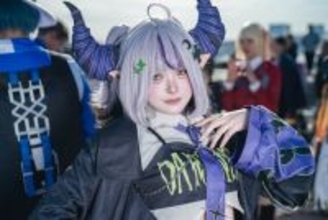 【コスプレ】地雷ストリートなミニスカ衣装が可愛すぎ！ホロライブ「ラプ様」の美女レイヤーは尊大な態度×ラブリーなポーズで魅せる【写真8枚】