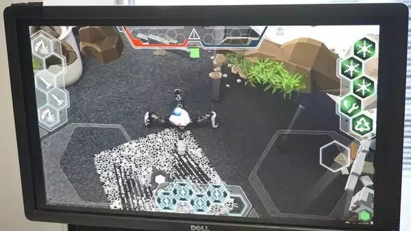 「【レポート】現実世界で戦うARロボット「メカモン」登場 ― カスタマイズや対戦も可能で、大会もサポート予定」の画像