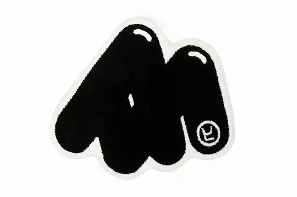 『スプラトゥーン2』の「イカロゴマット」と「ヤキフグソックス」をリアルに再現したアイテムが登場！