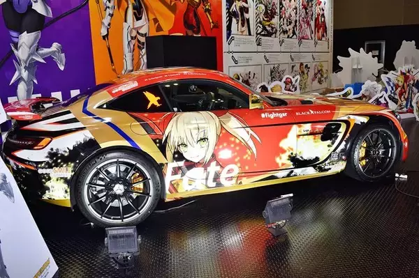 「真っ赤な『Fate』レーシングカーが来場者の視線を釘付けに！Fate Projectバザール「グッドスマイルカンパニー」ブースレポ【FGOフェス2019】」の画像