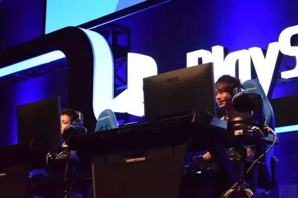 「『CoD:MW』初日から30連続キルを叩き出したNgt選手に聞く新作ならではのコツ─「今までのように“最強AR”と呼ばれ続けたい」」の画像