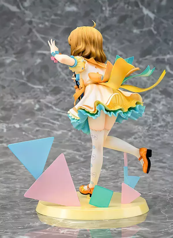 「『ミリマス』周防桃子が「ファンシーアラモード」の衣装でフィギュア化！オプションパーツには愛用の「踏み台」も付属」の画像