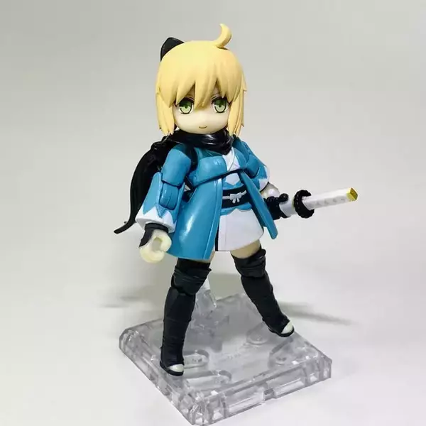 「デスクトップアーミー『FGO』シリーズ第3弾！沖田や武蔵などの和サーヴァントがD-phoneになって登場」の画像