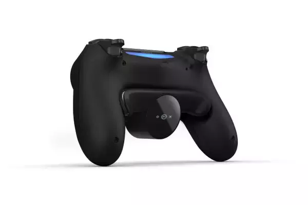 「「DUALSHOCK 4背面ボタンアタッチメント」本日1月16日より数量限定発売！PS4用コントローラーに2つのボタンを追加」の画像