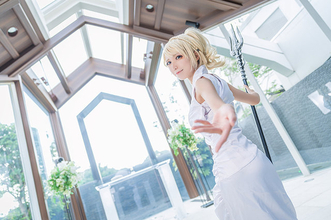 【コスプレ】『FF15』ルナフレーナが持つ芯の強さを表現したい！世界中から愛される「神凪の巫女」を大聖堂で撮影【写真15枚】