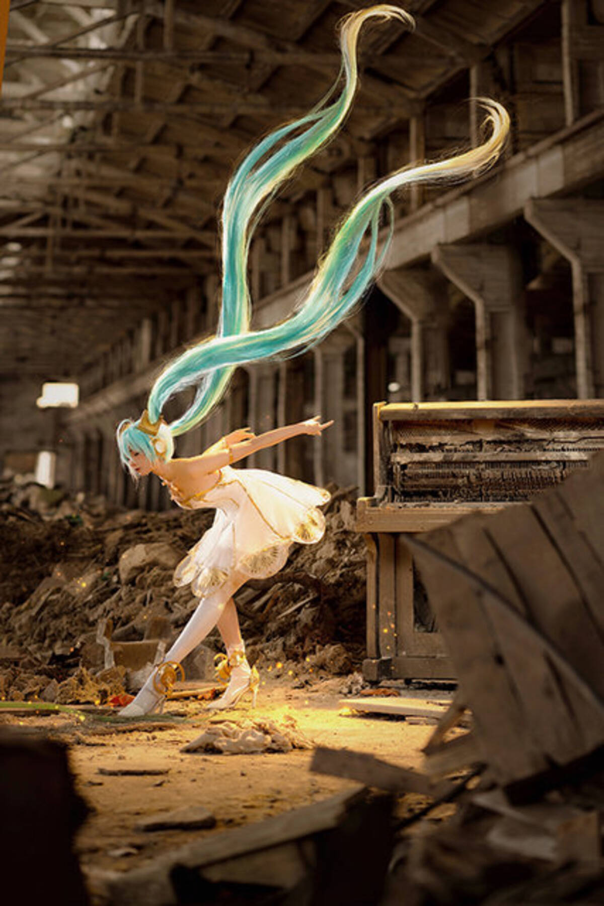 コスプレ】初音ミクの幻想的なツインテールに話題集中！『FGO』楊貴妃 