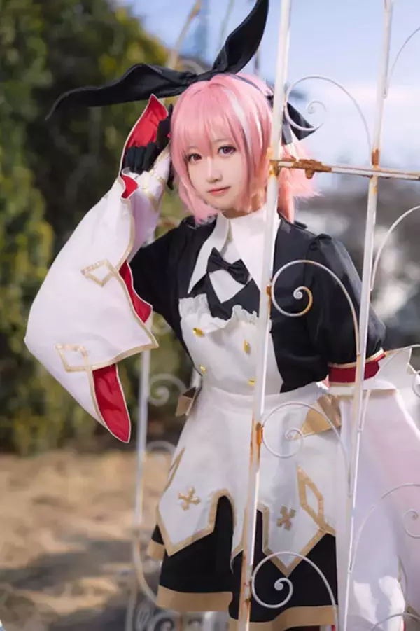 「【コスプレ】『FGO』アストルフォのメイド服とウサ耳の破壊力！中国人気レイヤーのキュートさに蕩けそう【写真11枚】」の画像