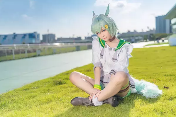 コスプレ】『ウマ娘』セイウンスカイが吸い込まれそうな透明感… 注目 