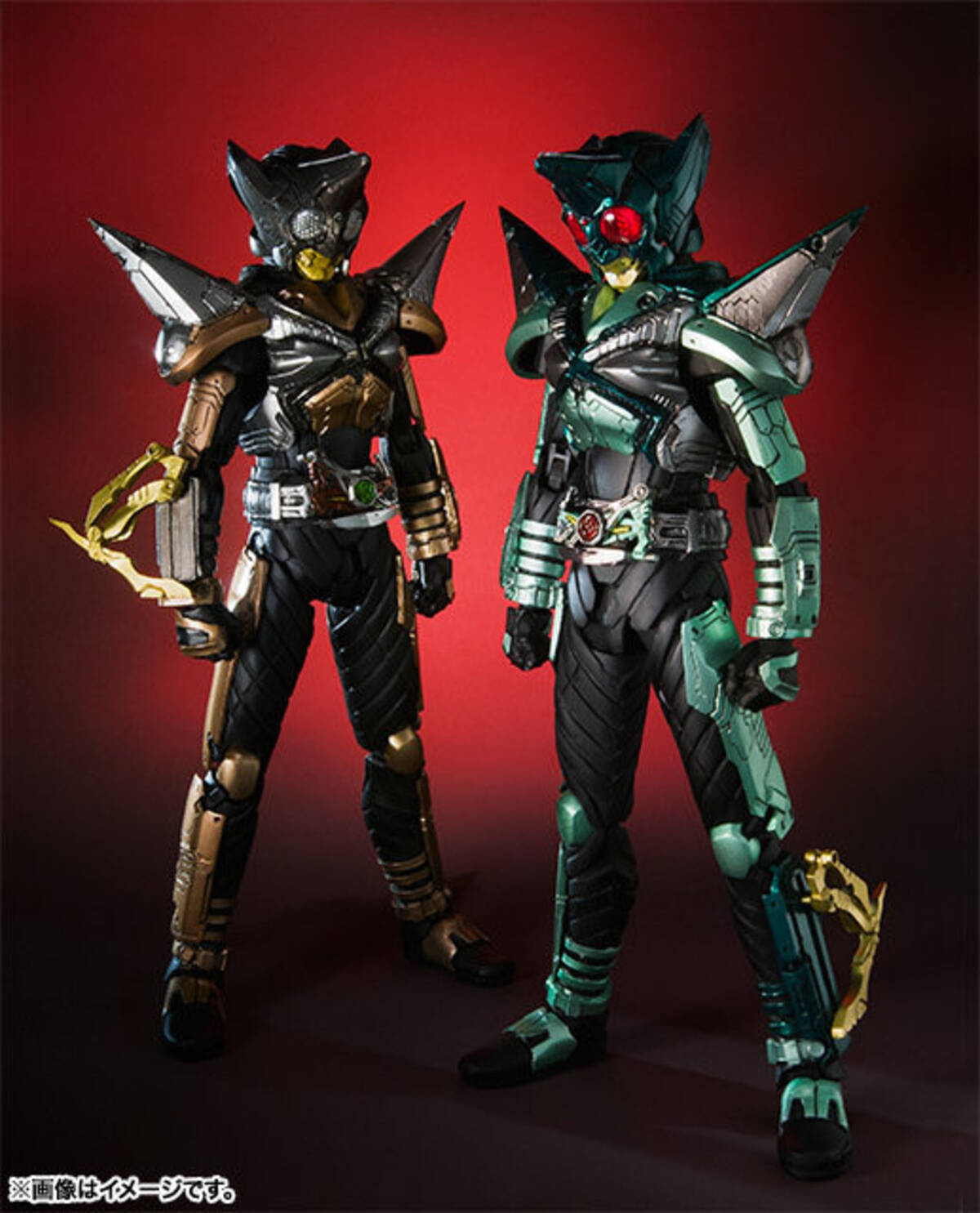 S I C シリーズに地獄兄弟こと仮面ライダーキックホッパー 仮面ライダーパンチホッパーがセットで登場 13年9月24日 エキサイトニュース