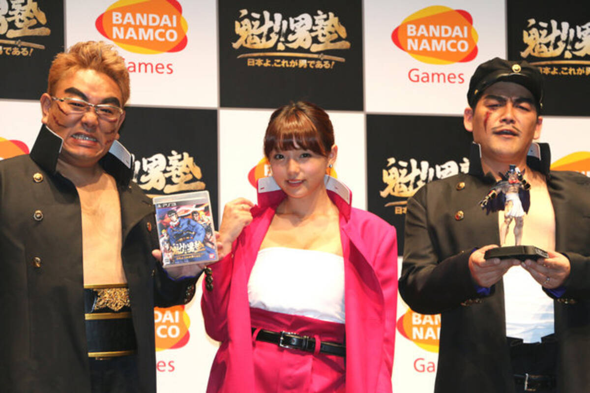 篠崎愛さんが入塾希望 ゲームへの登場が決まったサンドウィッチマンとの 魁 男塾入塾式 をレポートするであーる 13年11月日 エキサイトニュース