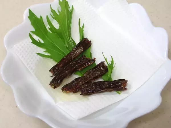 「【特集】九州のエイリアンが東京に出現…焼いて、煮て、揚げて食べてみた」の画像