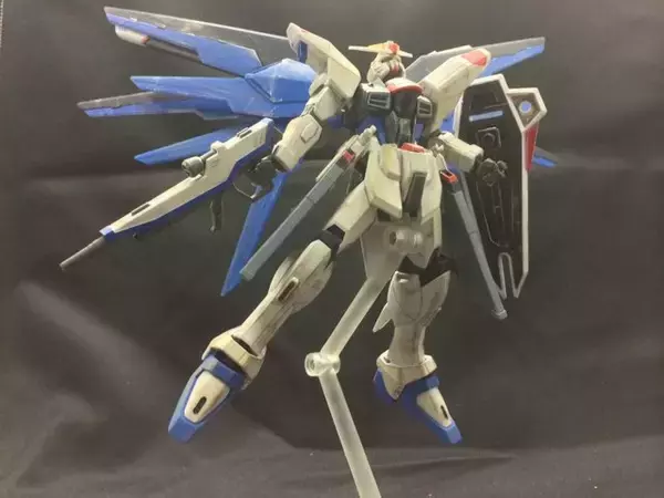 「【日々気まぐレポ】第113回 新生した舞い降りる剣！「HGCE フリーダムガンダム」レビュー」の画像