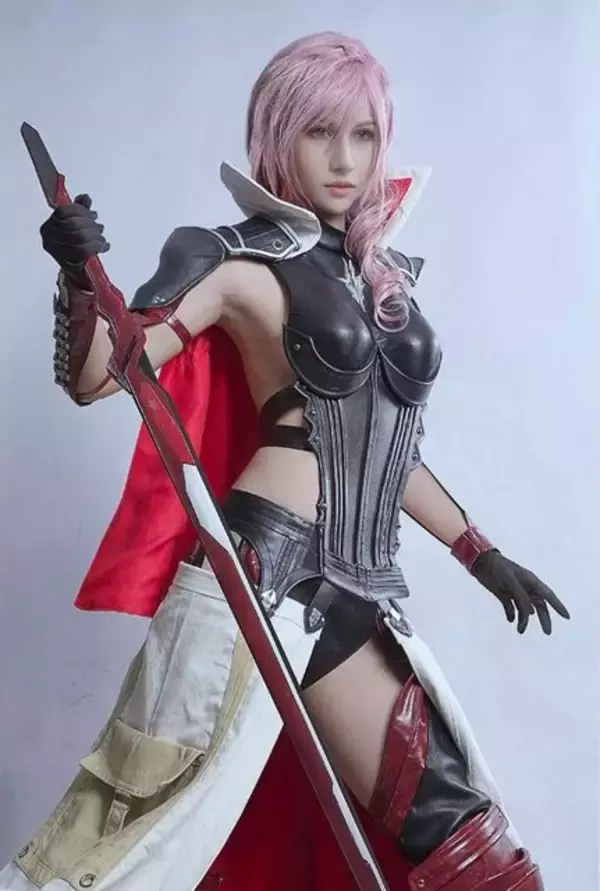 「ライトニングは実在した？あまりにも本気すぎる『FFXIII』コスプレが凄い」の画像
