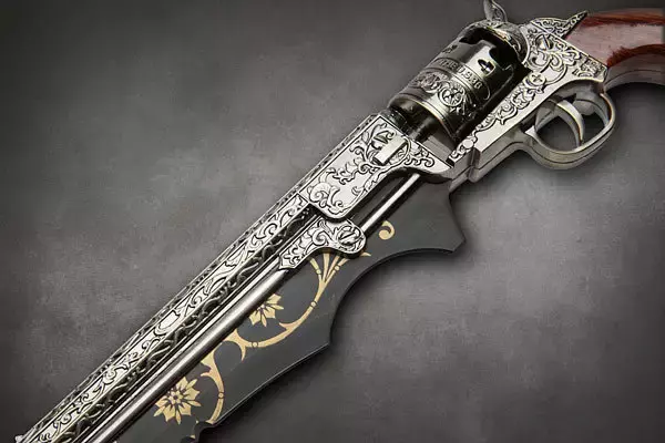 「まるでガンブレード！？ロマン溢れすぎるスチームパンクな「ガンナイフ」が販売中」の画像
