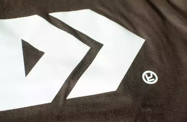 「『スプラトゥーン』「チョコガサネ」「イカノメT」「ヤコメッシュ」が商品化！エディットモードより登場」の画像